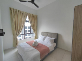 2Bedroom 5 Mins to MidValley 10 Mins to CIQ